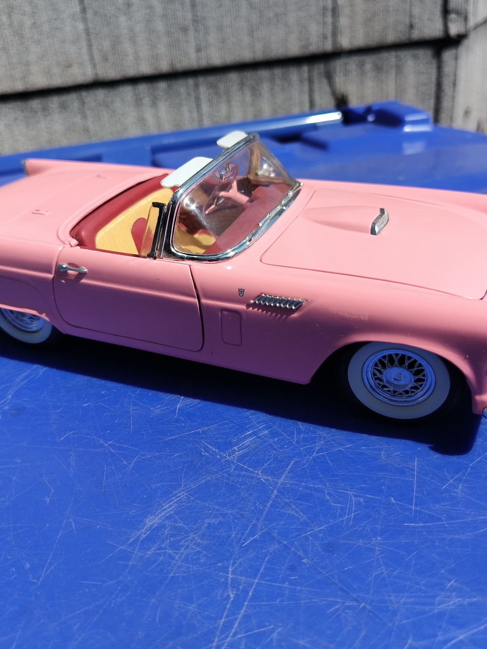 Diecast Toy Car 1/18 Scale Revell Pink Convertible 1956 T-Bird Dated 1990